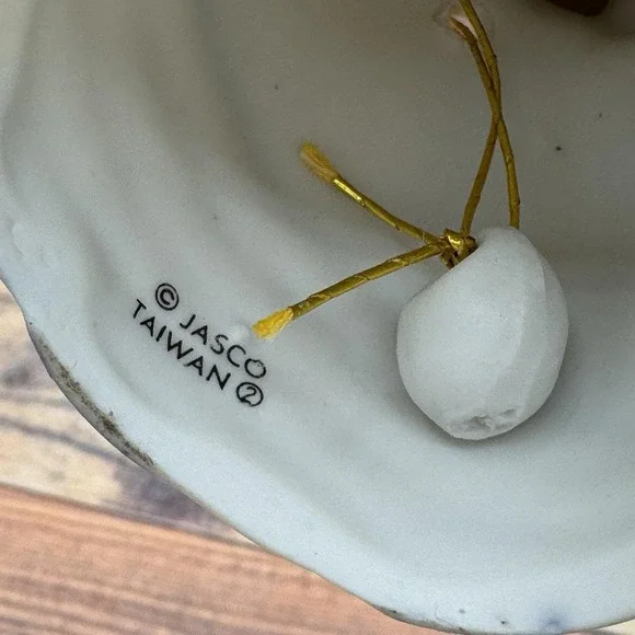 Vintage Jasco Bells Girls Women Set of 2 White Blue Porcelain Royal Majestic - Picture 7 of 7